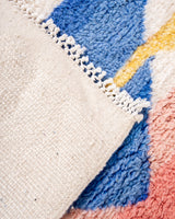 Moderner Designer handgefertigter Berber Teppich aus Marokko Beniourain mit schönen Farben und Mustern