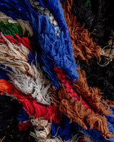 Handgefertigter Berber-Teppich aus moderner Designer-Baumwolle aus Marokko. Boucherouite mit schönen Farben und Mustern.