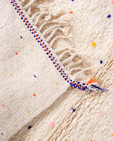 Moderner Designer handgefertigter Berber Teppich aus Marokko Beniourain mit schönen Farben und Mustern