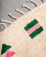 Moderner, handgefertigter Berber-Teppich aus Marokko. Vintage-Teppich mit schönen Farben und Mustern und flauschiger Textur.