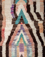 Moderner, handgefertigter Berber-Teppich aus Marokko. Vintage-Teppich mit schönen Farben und Mustern und flauschiger Textur.