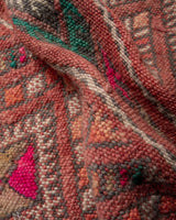 Moderner, handgefertigter Designer-Berberteppich aus Marokko. Vintage Kelim Teppich mit schönen Designs und robustem Flachgewebe.