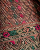 Moderner, handgefertigter Designer-Berberteppich aus Marokko. Vintage Kelim Teppich mit schönen Designs und robustem Flachgewebe.