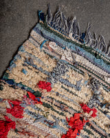 Moderner handgefertigter Berber-Teppich im Vintage-Stil aus Marokko. Boucherouite-Läuferteppich mit wunderschönen Farben und Mustern.