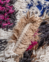 Moderner handgefertigter Berber-Teppich im Vintage-Stil aus Marokko. Boucherouite mit schönen Farben und Mustern.