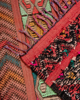 Moderner Designer handgefertigter Berber Teppich aus Marokko Kelim mit wunderschönen Farben und Mustern