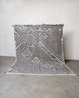 Moderner, handgefertigter Berber-Teppich aus Marokko. Kelim-Teppich mit schönen Designs und robustem Flachgewebe. 100 % Wolle.