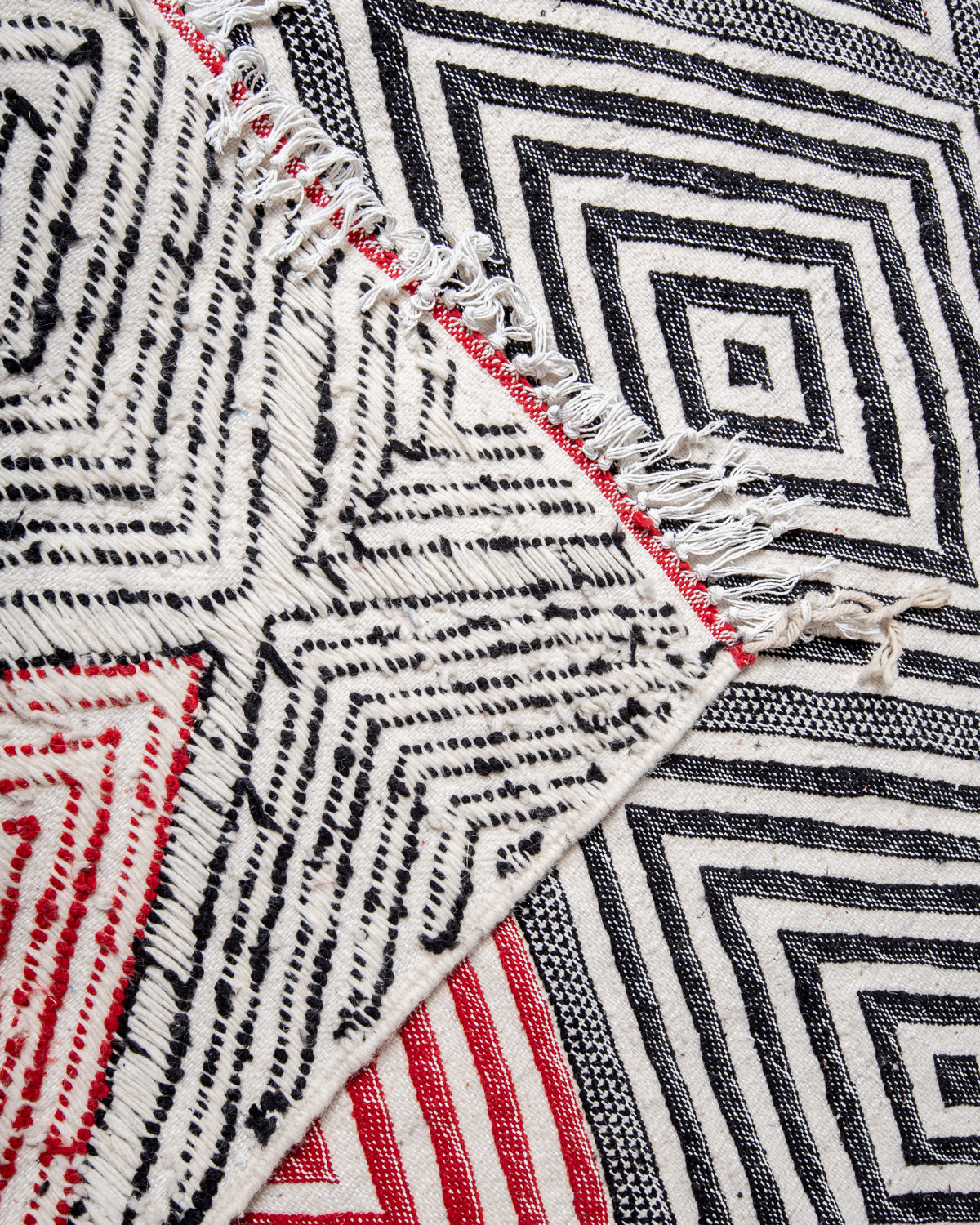 Modern, designer, handcrafted Berber rug from Morocco. Kelim carpet with beautiful designs and robust flat weave. 100% wool.