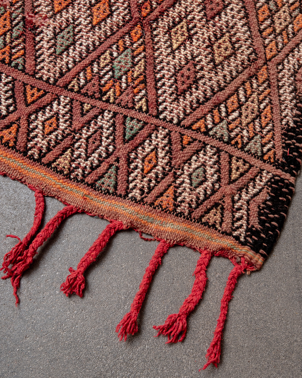 Modern, designer, handcrafted Berber rug from Morocco. Vintage Kelim carpet with beautiful designs and robust flat weave. 100% wool.