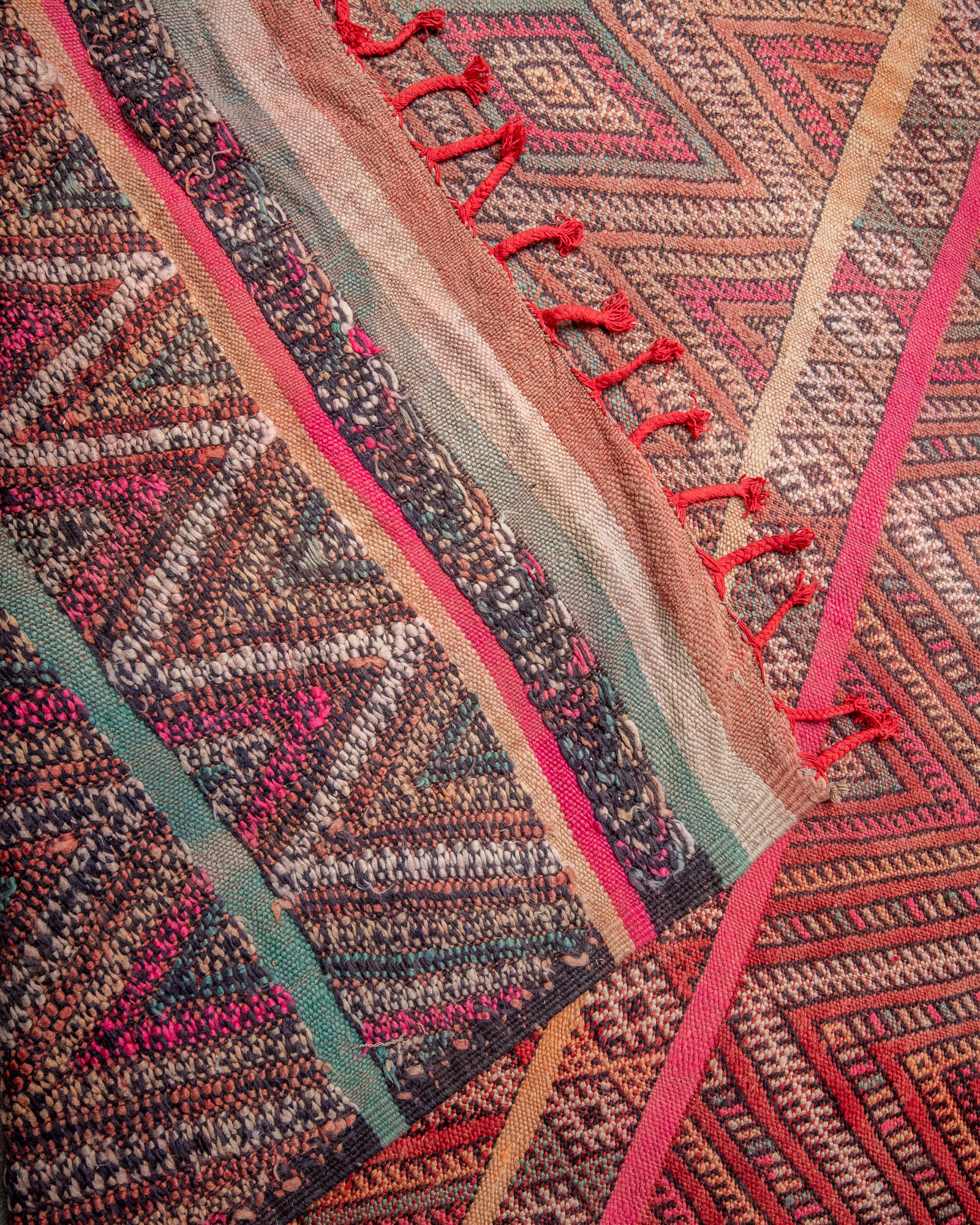 Modern, designer, handcrafted Berber rug from Morocco. Vintage Kelim carpet with beautiful designs and robust flat weave. 100% wool.