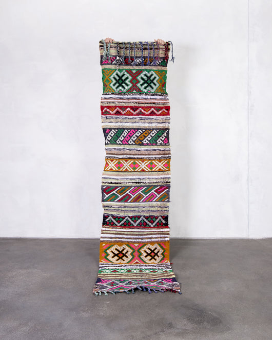 Moderner Designer handgefertigter Berber Teppich aus Marokko Kelim mit wunderschönen Farben und Mustern