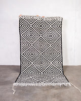 Moderner Designer handgefertigter Berber Teppich aus Marokko Kelim mit wunderschönen Farben und Mustern
