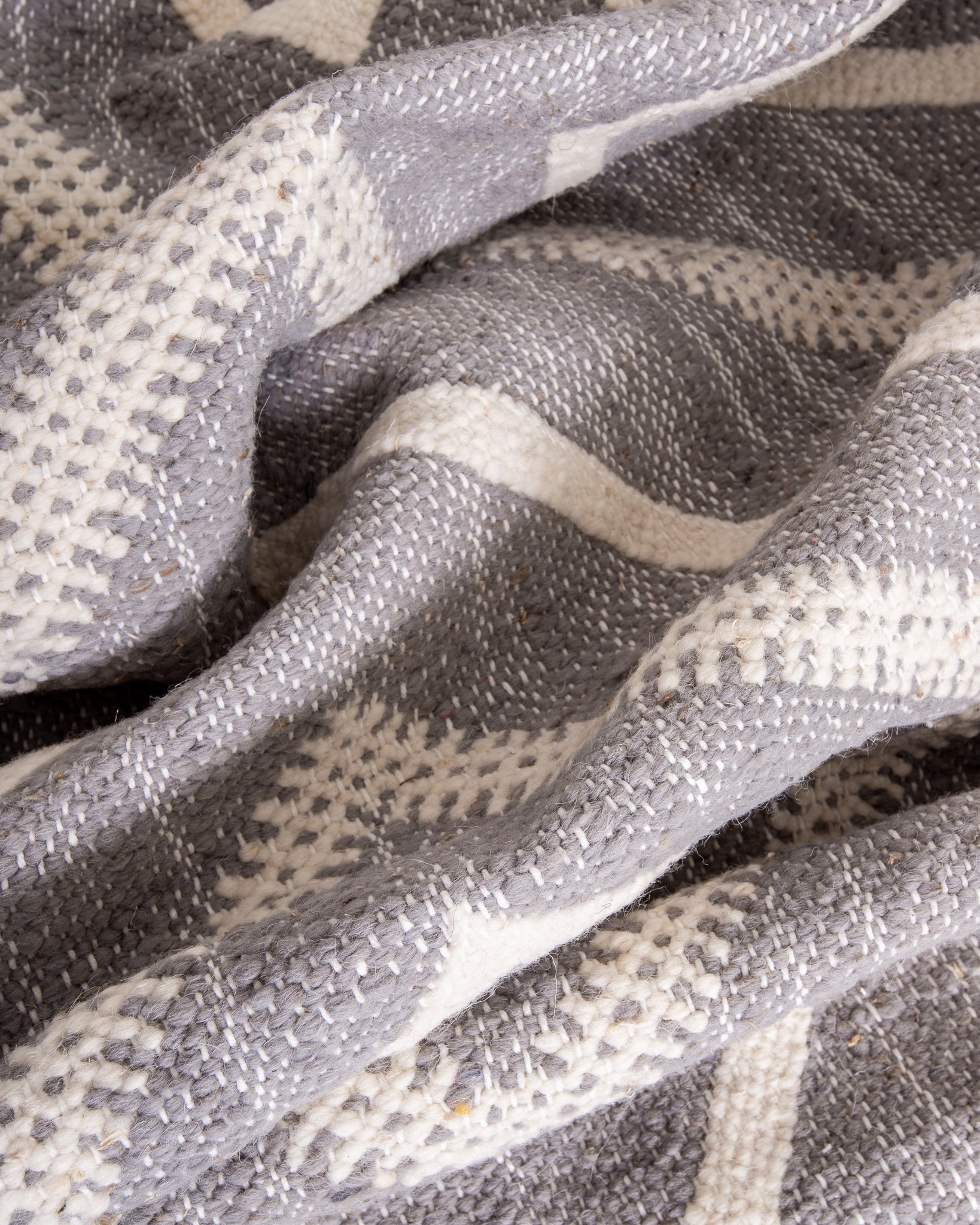 Modern designer handcrafted Berber rug from morocco Kelim with beautiful colors and patterns