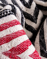 Moderner Designer handgefertigter Berber Teppich aus Marokko Kelim mit wunderschönen Farben und Mustern