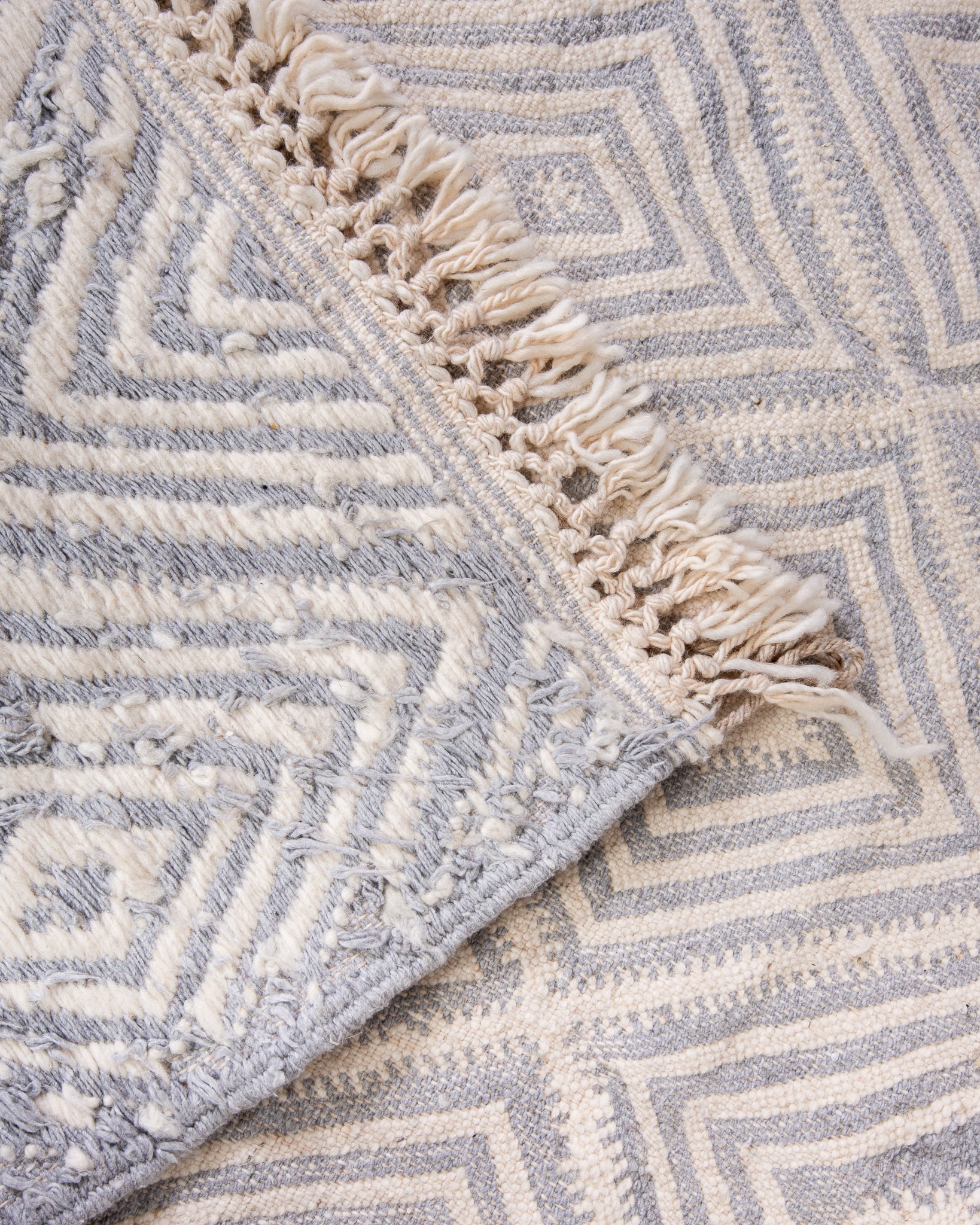 Modern designer handcrafted Berber rug from morocco Kelim with beautiful colors and patterns