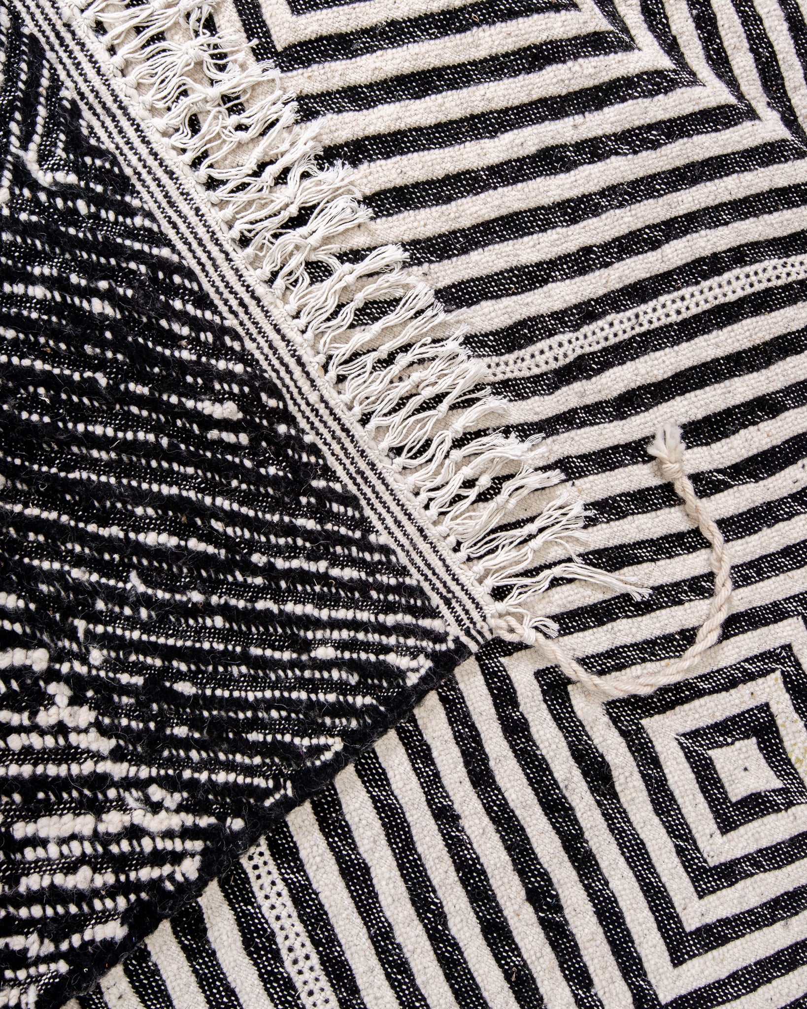 Modern designer handcrafted Berber rug from morocco Kelim with beautiful colors and patterns