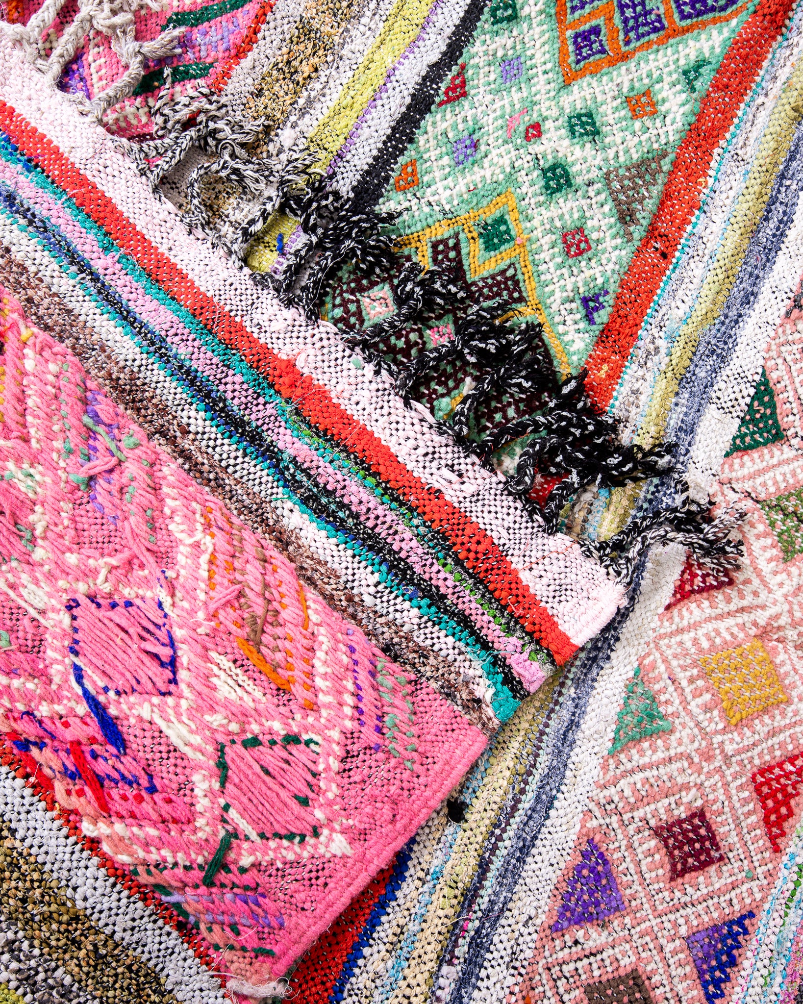 Modern designer handcrafted Berber rug from morocco Kelim with beautiful colors and patterns