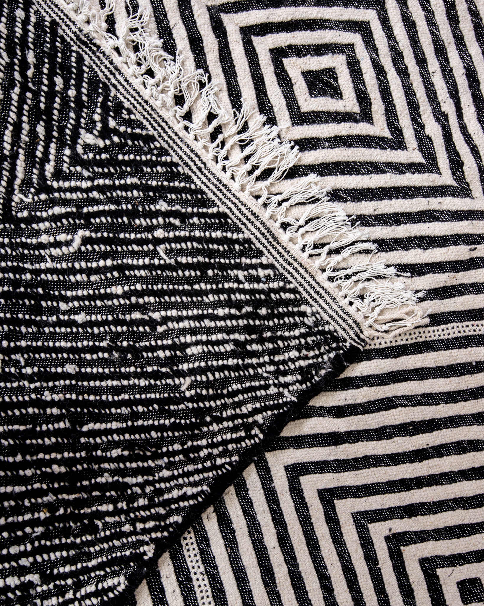 Modern designer handcrafted Berber rug from morocco Kelim with beautiful colors and patterns