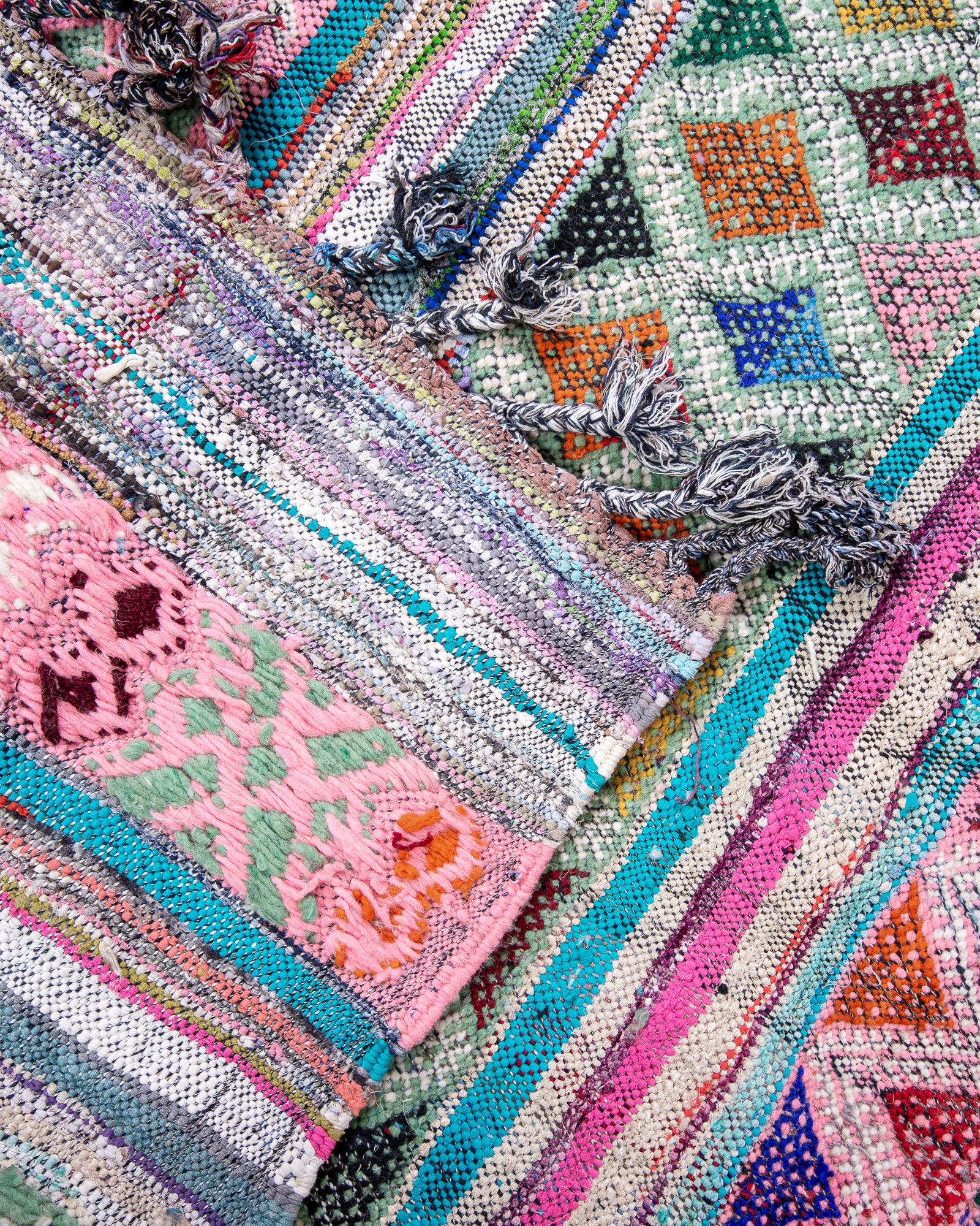 Modern designer handcrafted Berber rug from morocco Kelim with beautiful colors and patterns