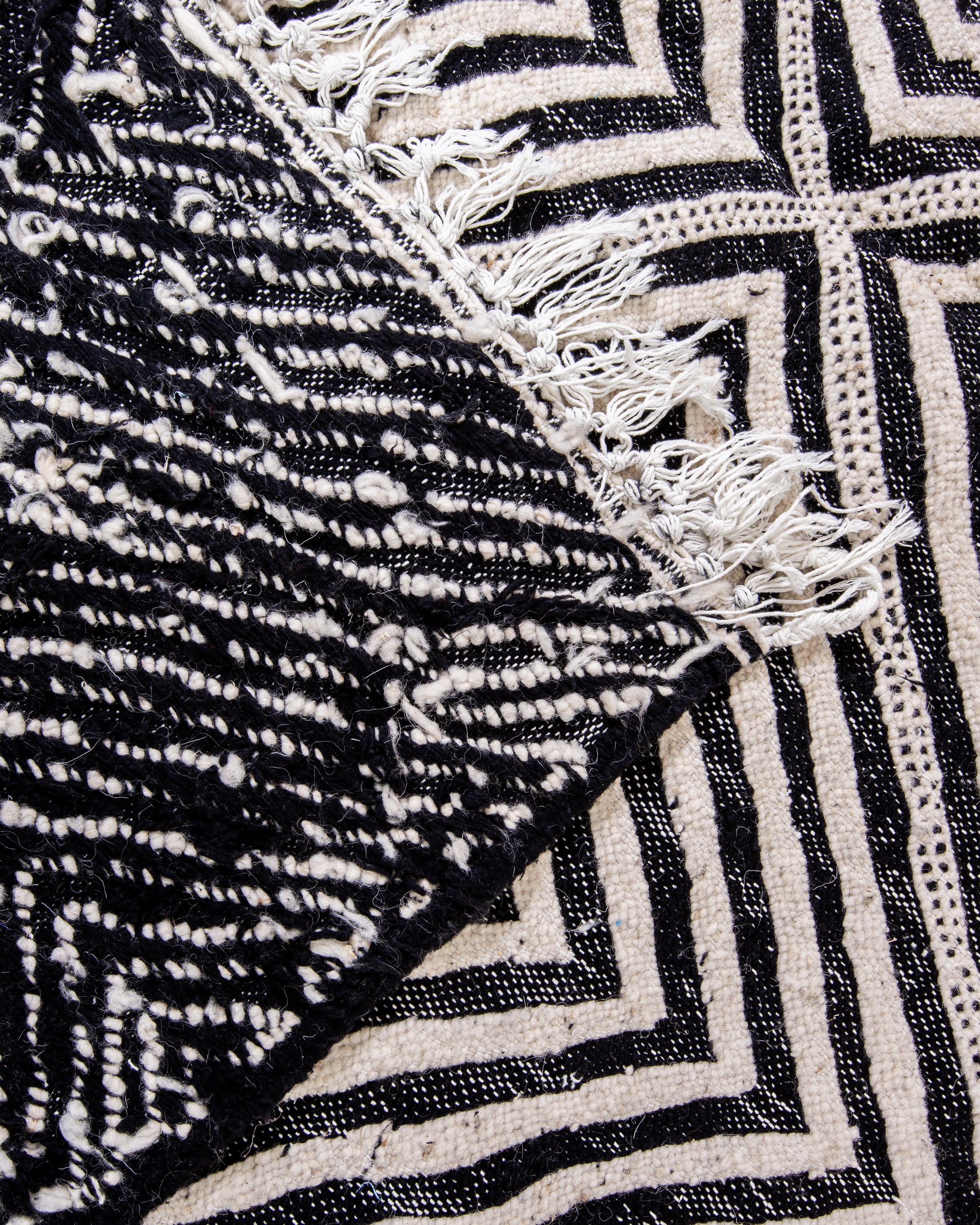 Modern designer handcrafted Berber rug from morocco Kelim with beautiful colors and patterns