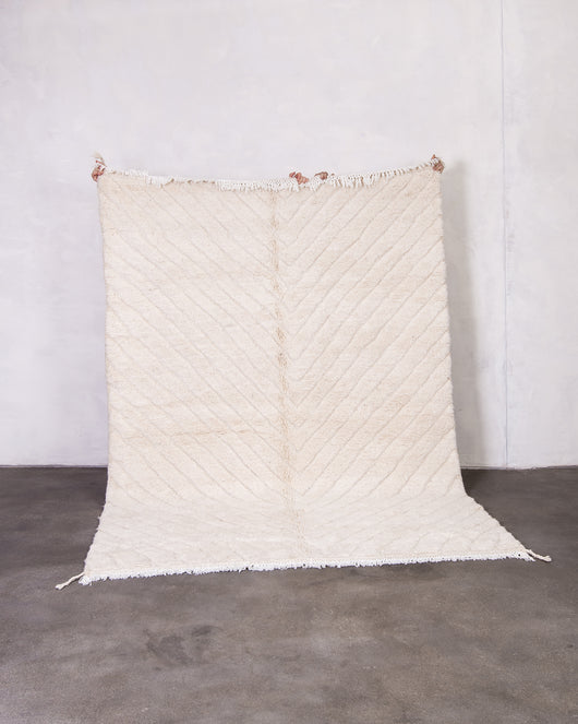 Moderner Designer handgefertigter Berber Teppich aus Marokko Beniourain mit schönen Farben und Mustern