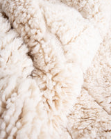 Moderner Designer handgefertigter Berber Teppich aus Marokko Beniourain mit schönen Farben und Mustern