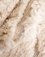 Moderner Designer handgefertigter Berber Teppich aus Marokko Beniourain mit schönen Farben und Mustern